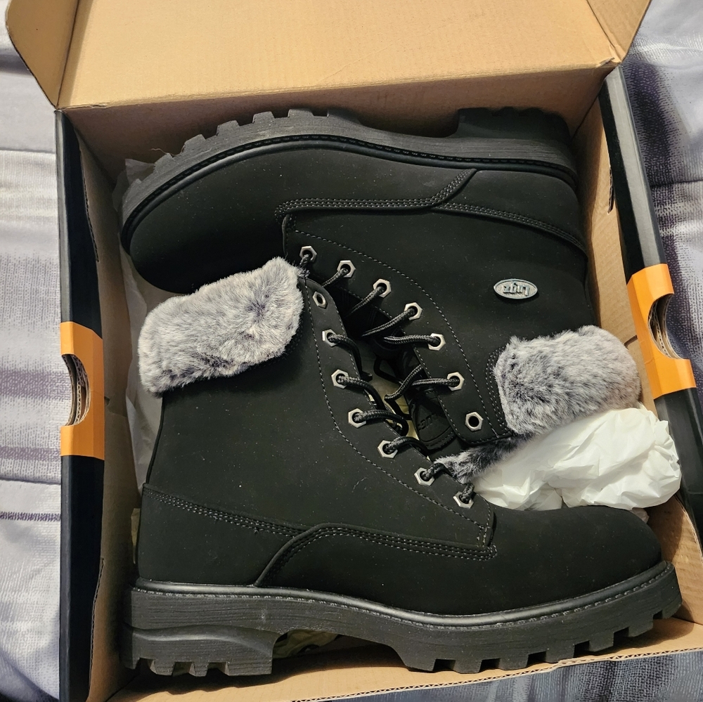 Size 11 lugs